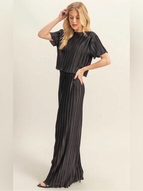 NWT Black Crinkle Plisse Short Sleeve Top And Pants Set Large Boutique Lounge